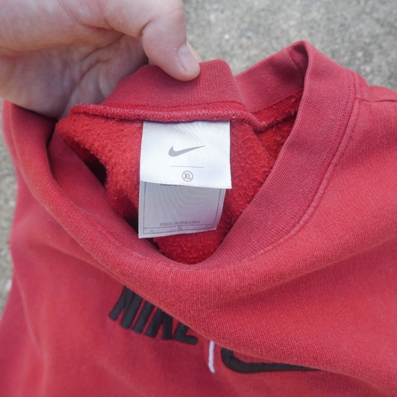 Vintage Nike Sweatshirt Size Large Red Crewneck Center Check Swoosh Logo Shirt - Picture 5 of 5